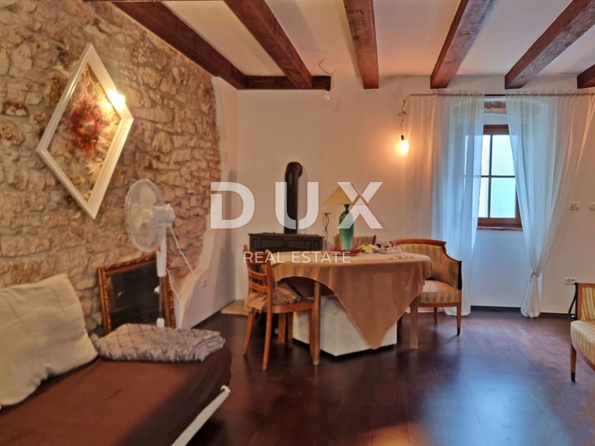 ISTRIA, MEDULINO - Casa in pietra a 500 m dal mare