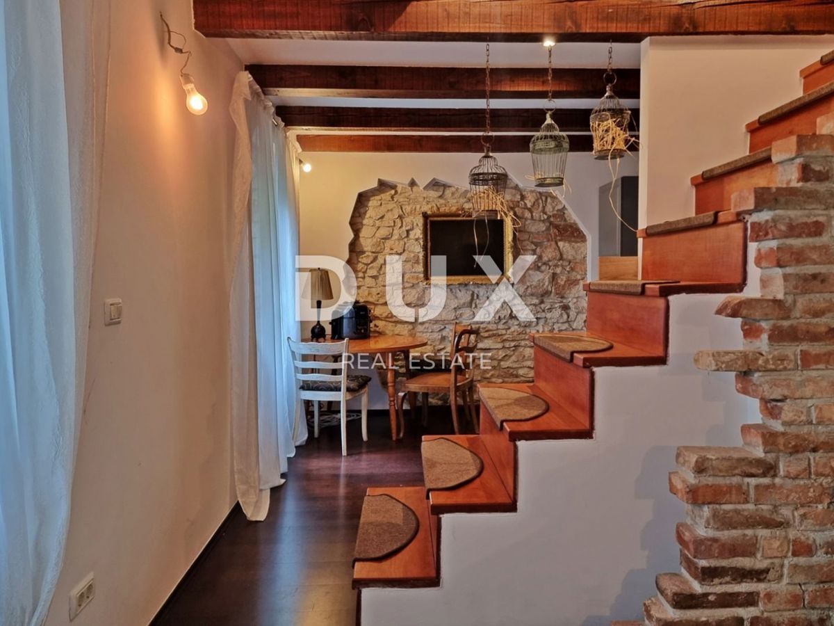 ISTRIA, MEDULINO - Casa in pietra a 500 m dal mare