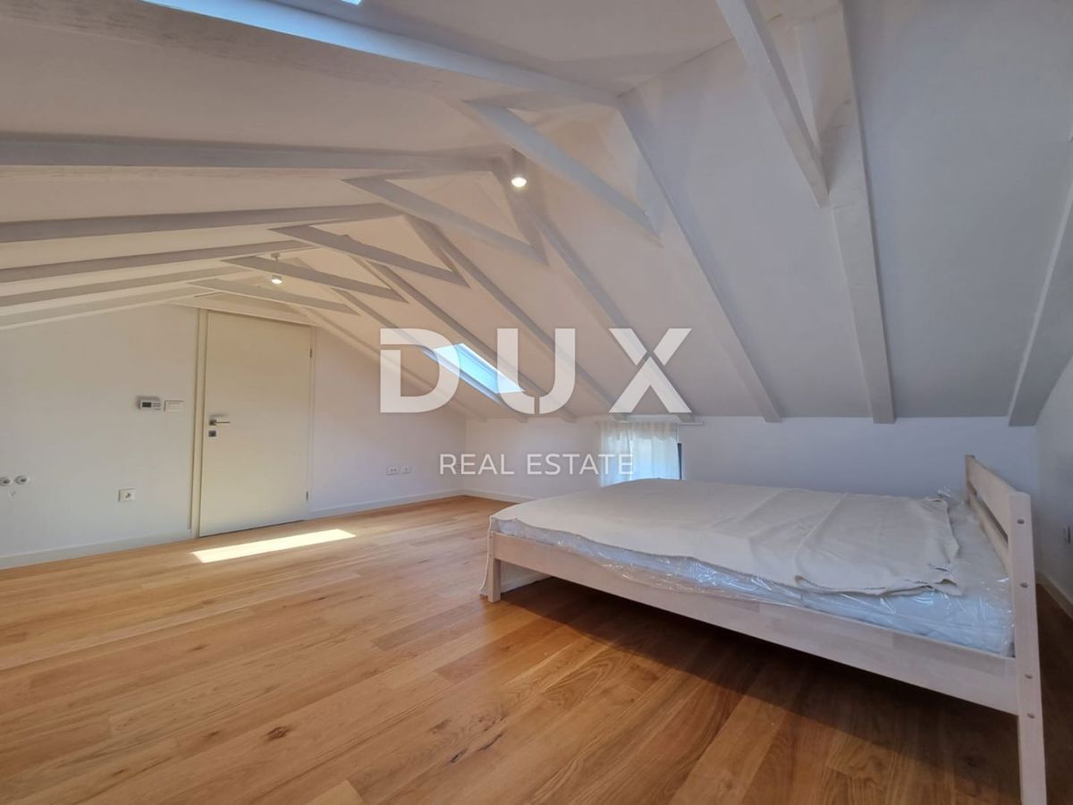 ISTRIA, PARENZO - Appartamento duplex recentemente ristrutturato