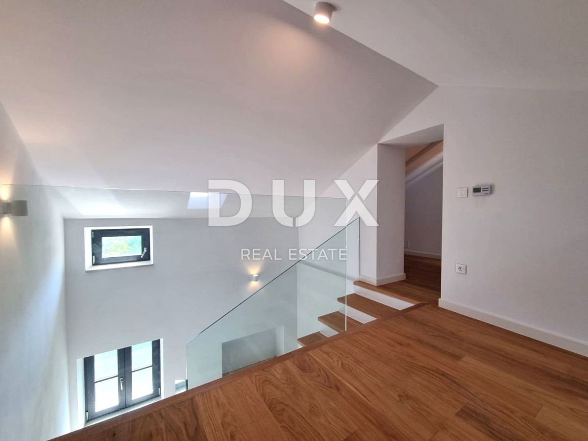 ISTRIA, PARENZO - Appartamento duplex recentemente ristrutturato