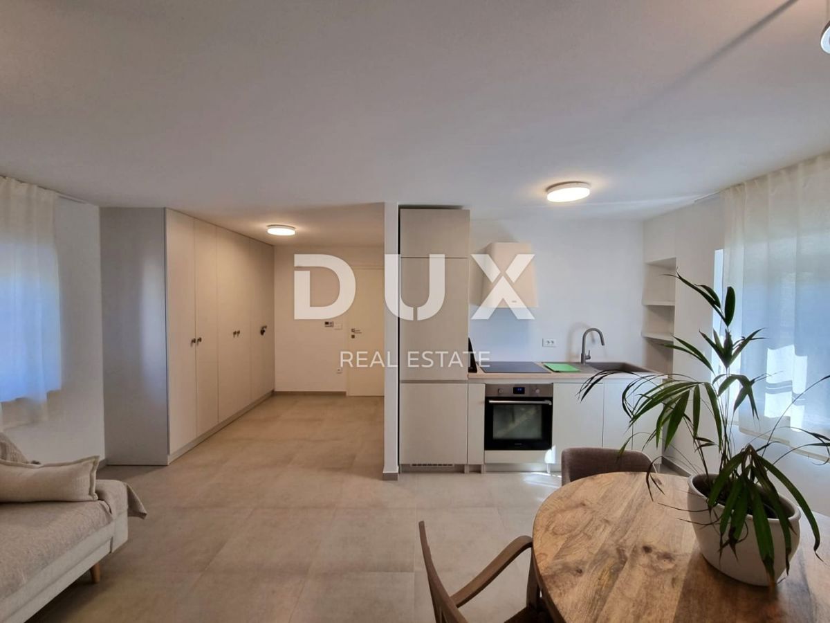 ISTRIA, PARENZO - Appartamento duplex recentemente ristrutturato