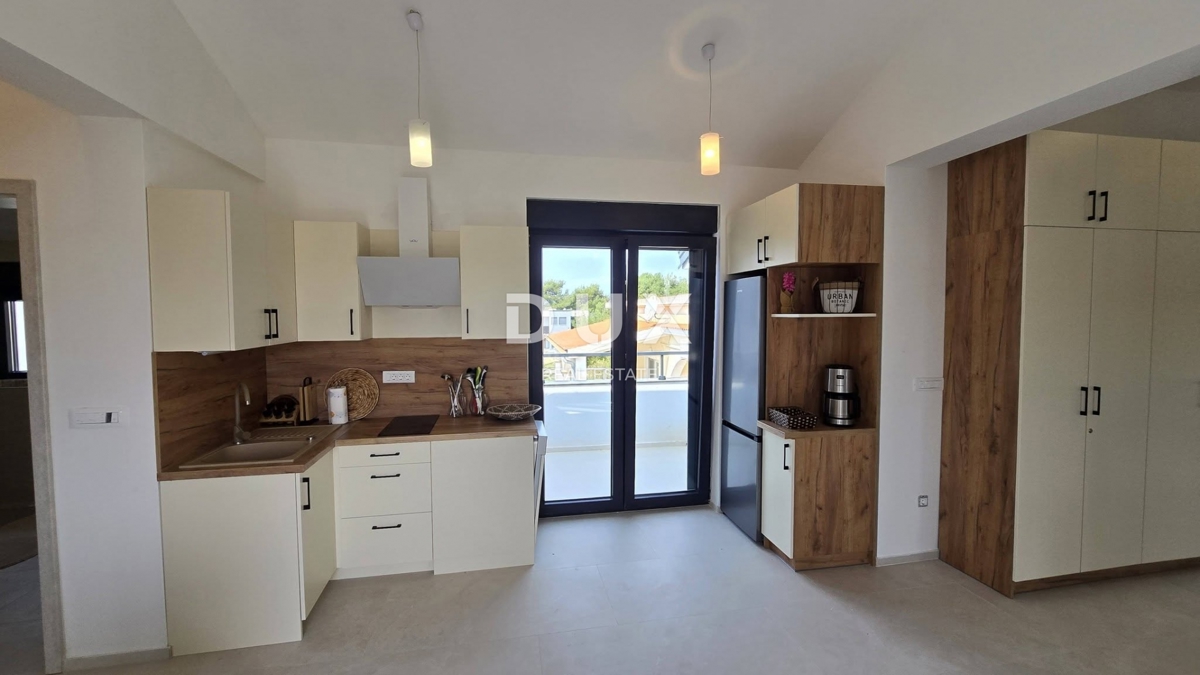 ZADAR, VIR - APPARTAMENTO DI NUOVA COSTRUZIONE A 20 M DALLA SPIAGGIA - VISTA MARE!