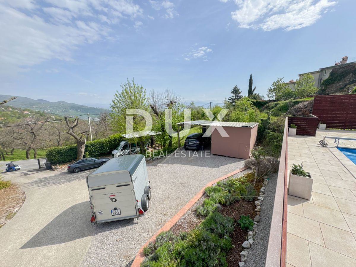 LOVRAN, LIGANJ - villa unica nella natura con piscina, vista di qualità e ulteriore potenziale di costruzione