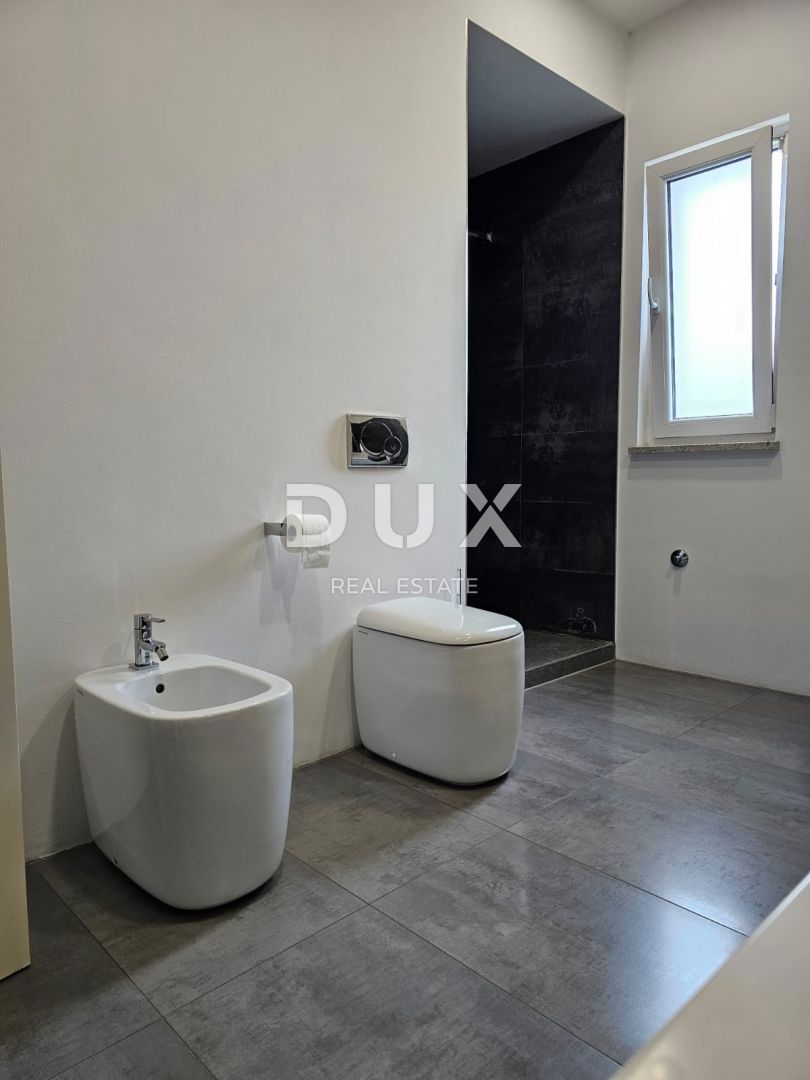 Appartamento Valdebek, Pula, 250m2