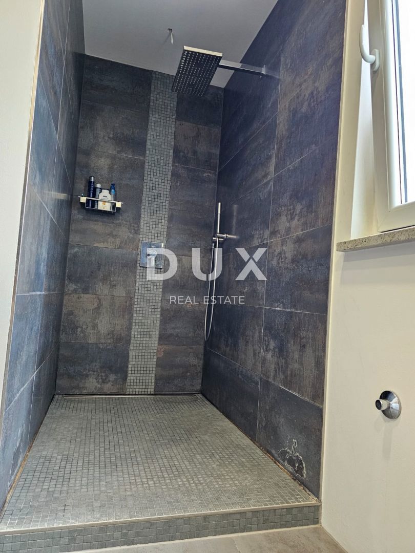 Appartamento Valdebek, Pula, 250m2