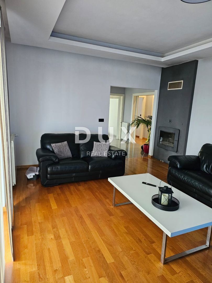 Appartamento Valdebek, Pula, 250m2
