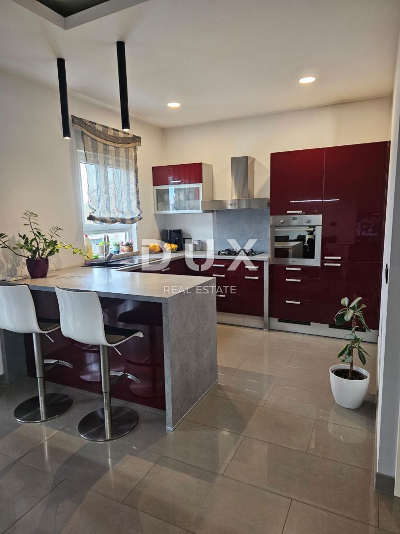 Appartamento Valdebek, Pula, 250m2