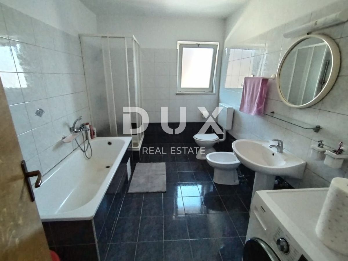 Appartamento Valdebek, Pula, 250m2