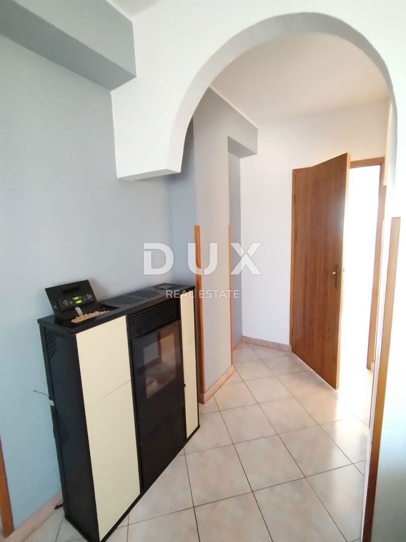 Appartamento Valdebek, Pula, 250m2