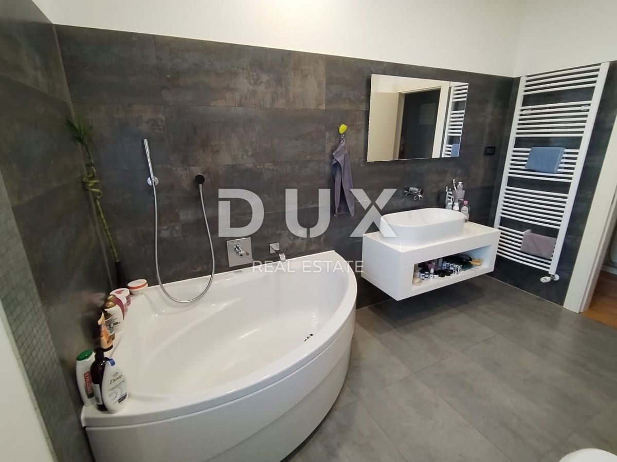 Appartamento Valdebek, Pula, 250m2