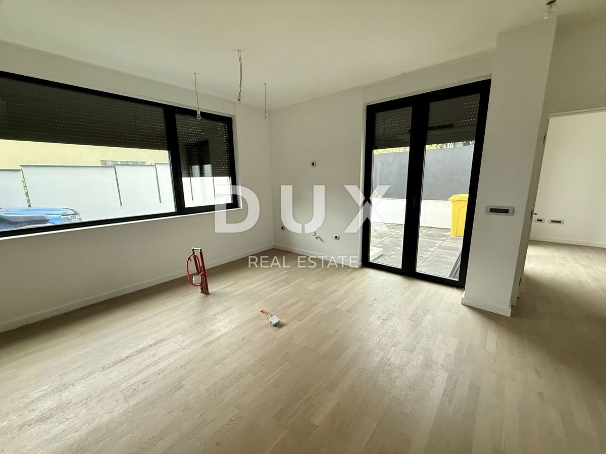 ZAGABRIA, ŠALATA - casa di lusso con terrazza sul tetto, ascensore e 3 piani - posizione privilegiata!