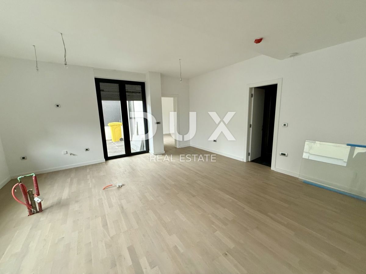 ZAGABRIA, ŠALATA - casa di lusso con terrazza sul tetto, ascensore e 3 piani - posizione privilegiata!