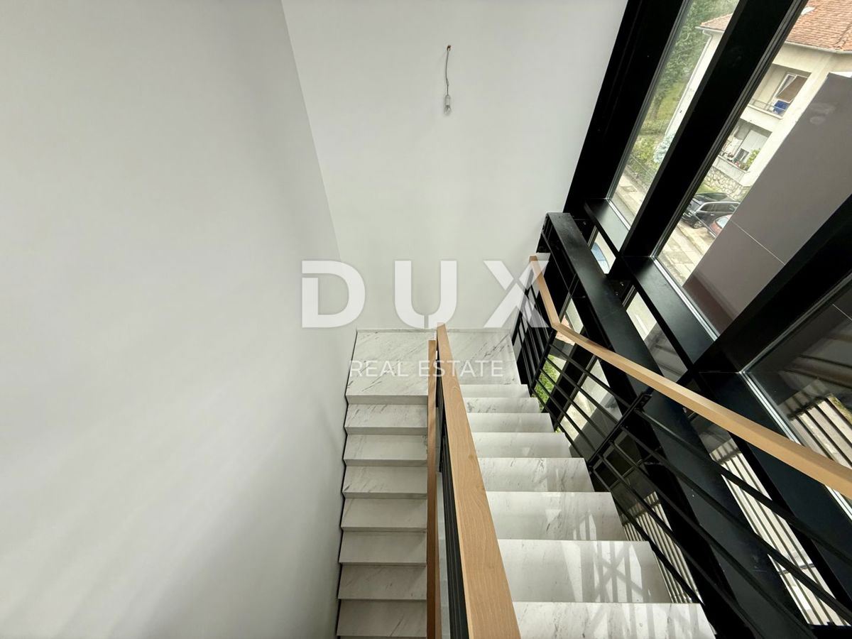 ZAGABRIA, ŠALATA - casa di lusso con terrazza sul tetto, ascensore e 3 piani - posizione privilegiata!