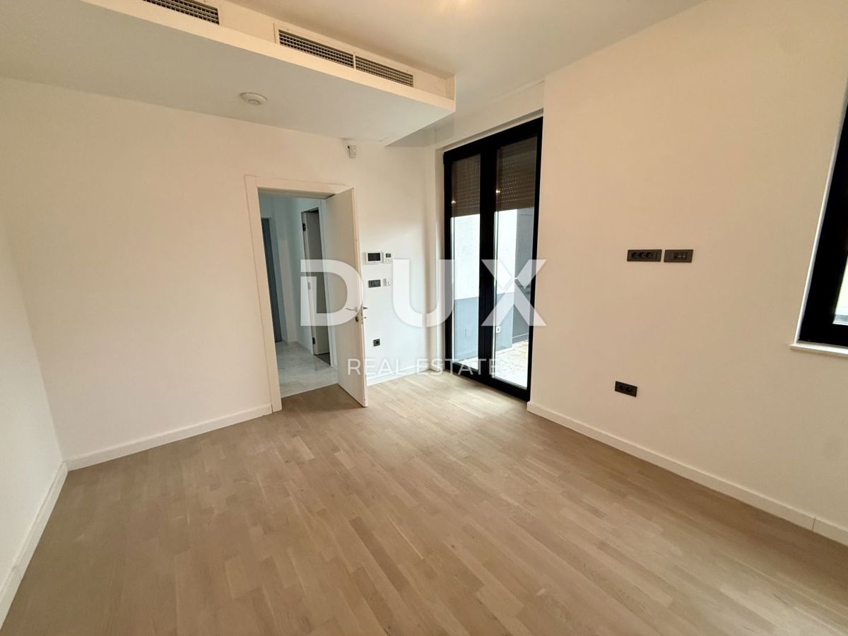 ZAGABRIA, ŠALATA - casa di lusso con terrazza sul tetto, ascensore e 3 piani - posizione privilegiata!
