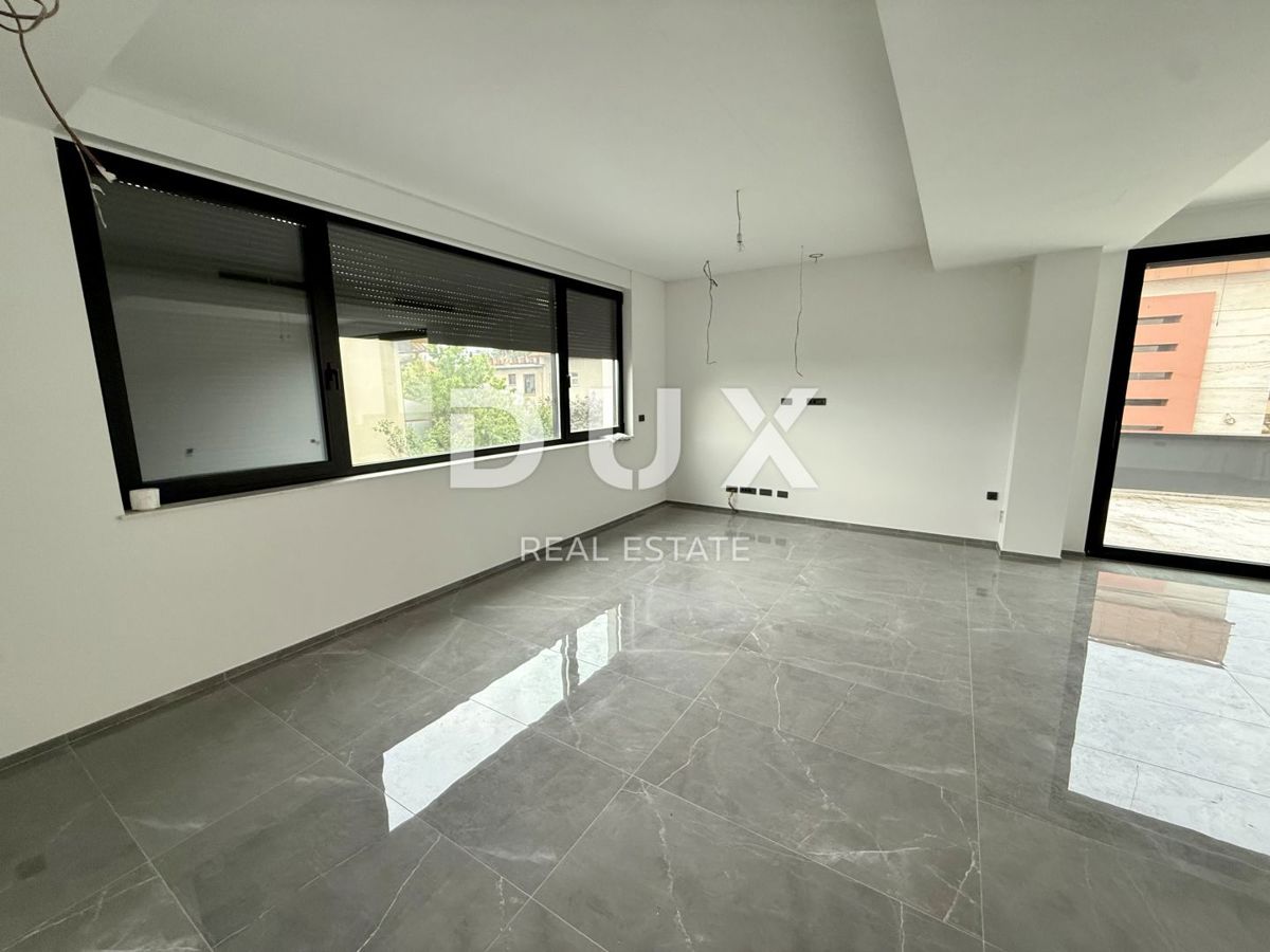 ZAGABRIA, ŠALATA - casa di lusso con terrazza sul tetto, ascensore e 3 piani - posizione privilegiata!