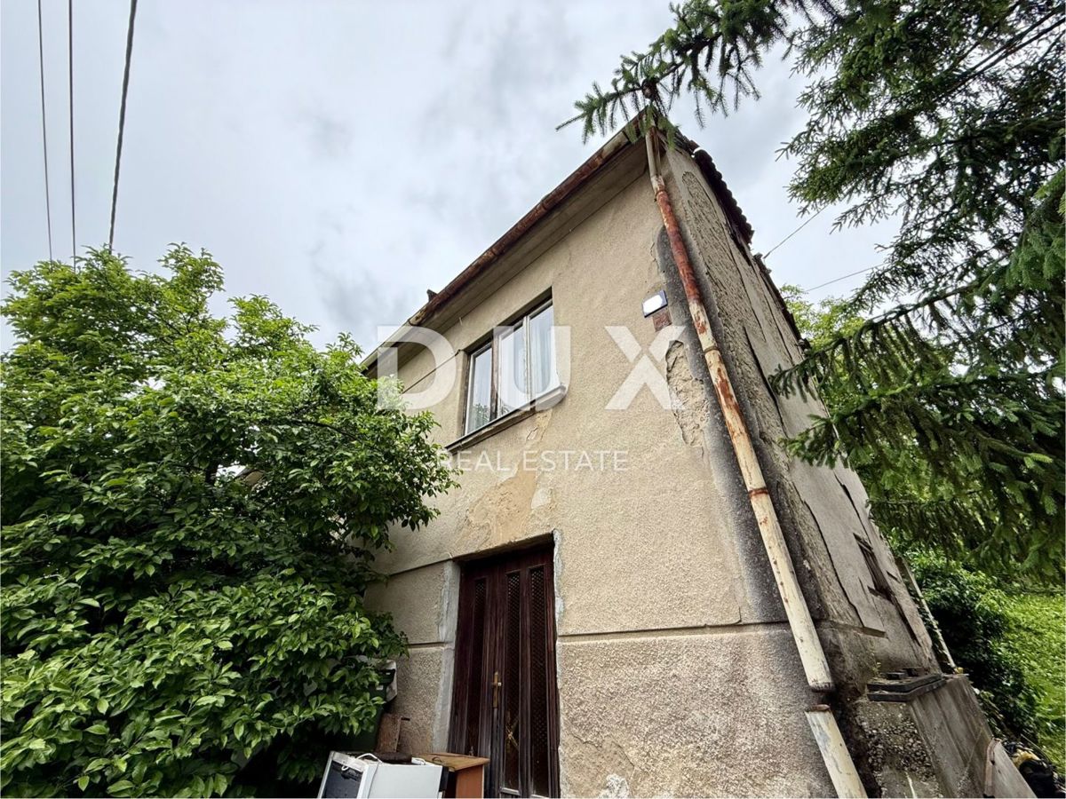 ZAGABRIA, KUSTOŠIJA - Casa da ristrutturare con ulteriore terreno edificabile!