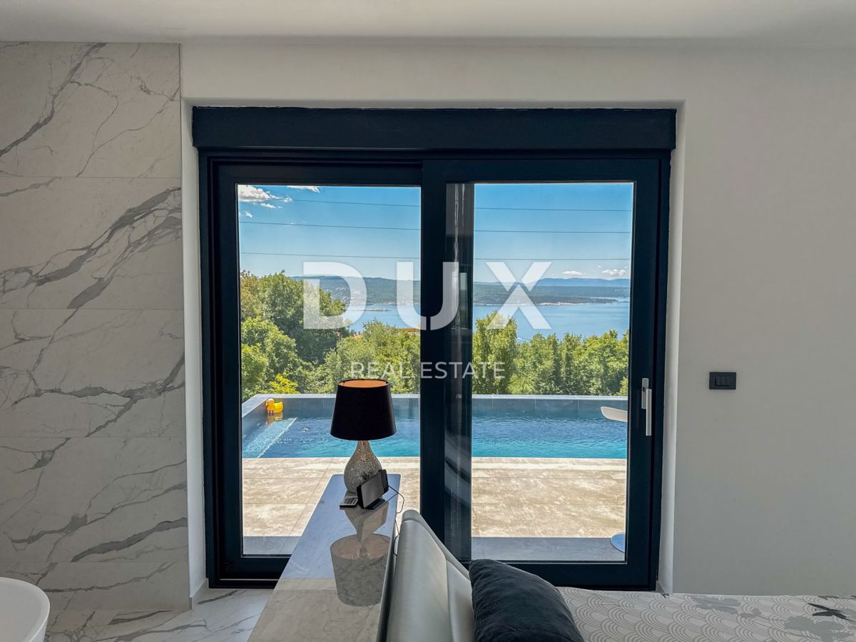 CRIKVENICA, QUARNERO - Villa moderna con piscina e vista panoramica sul mare (casa + appartamento)