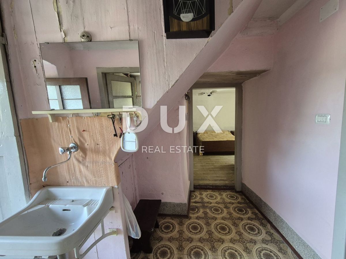 ISTRIA, LABIN - Autentica casa istriana in pietra con dependance e ampio giardino