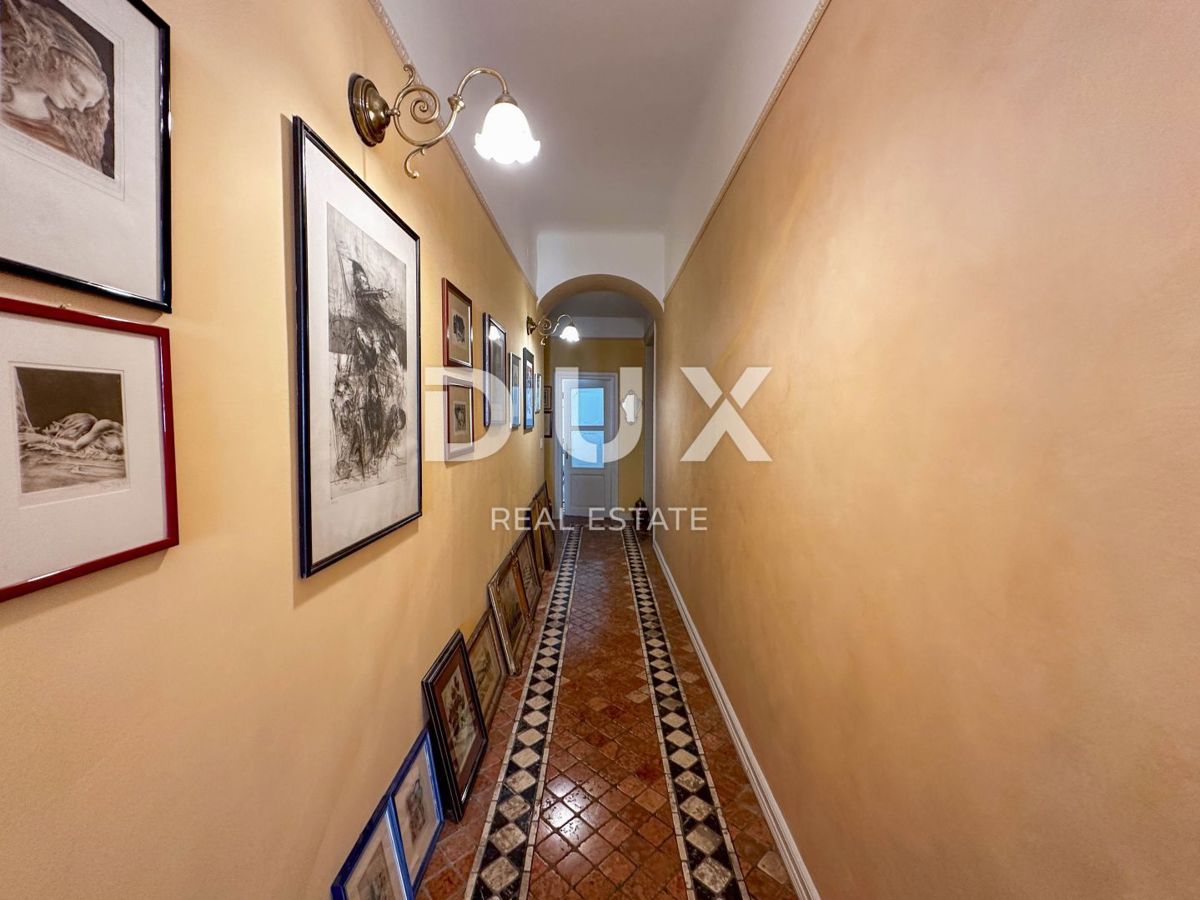 RIJEKA, CENTRO - appartamento, 4 camere da letto + soggiorno, 3° piano, ARREDATO LUSSUOSAMENTE!