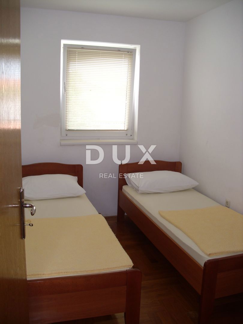 ISOLA DI KRK, MALINSKA - Appartamento 2 camere da letto + soggiorno con parcheggio