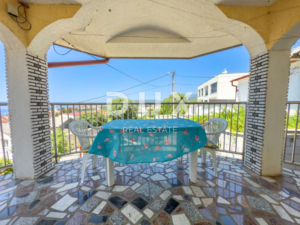NOVI VINODOLSKI - Casa di qualità con 4 appartamenti vicino al centro