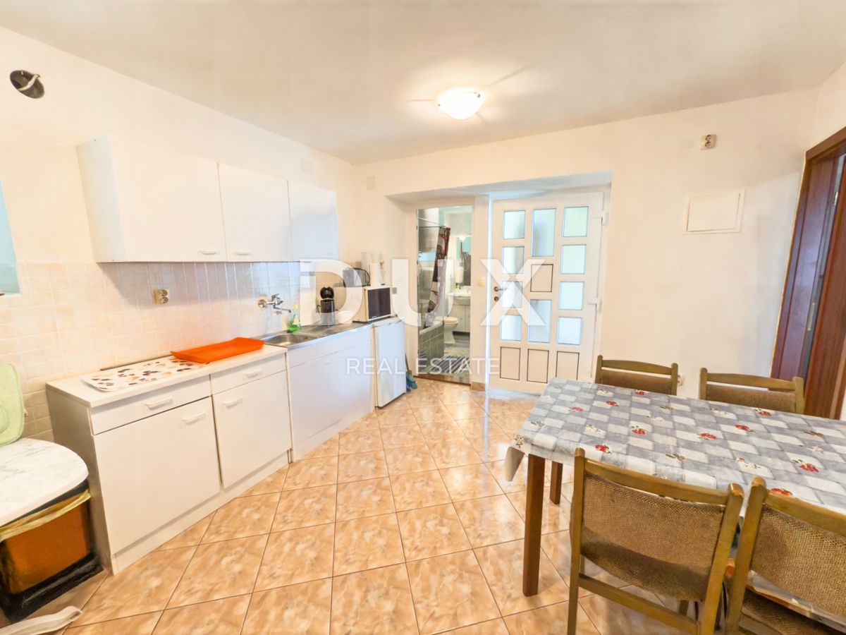 NOVI VINODOLSKI - Casa di qualità con 4 appartamenti vicino al centro