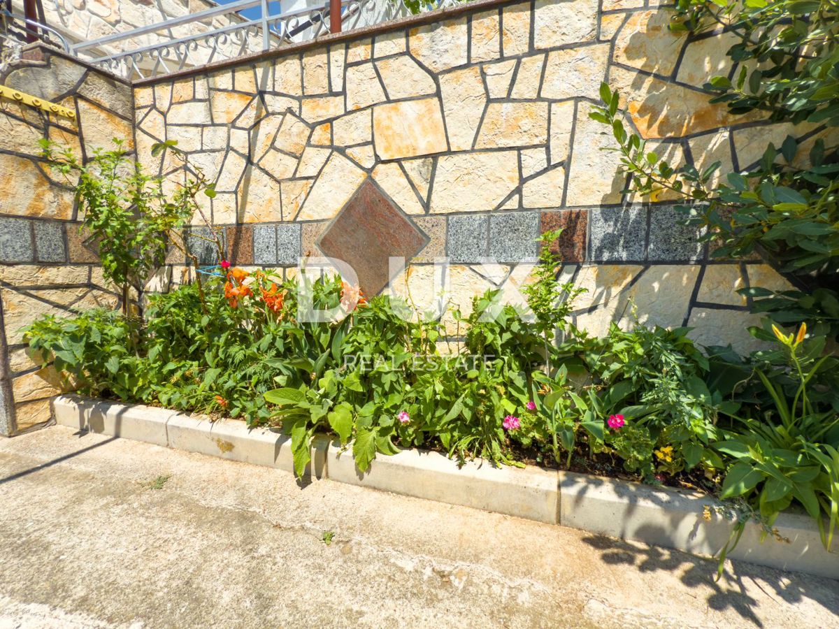 NOVI VINODOLSKI - Casa di qualità con 4 appartamenti vicino al centro