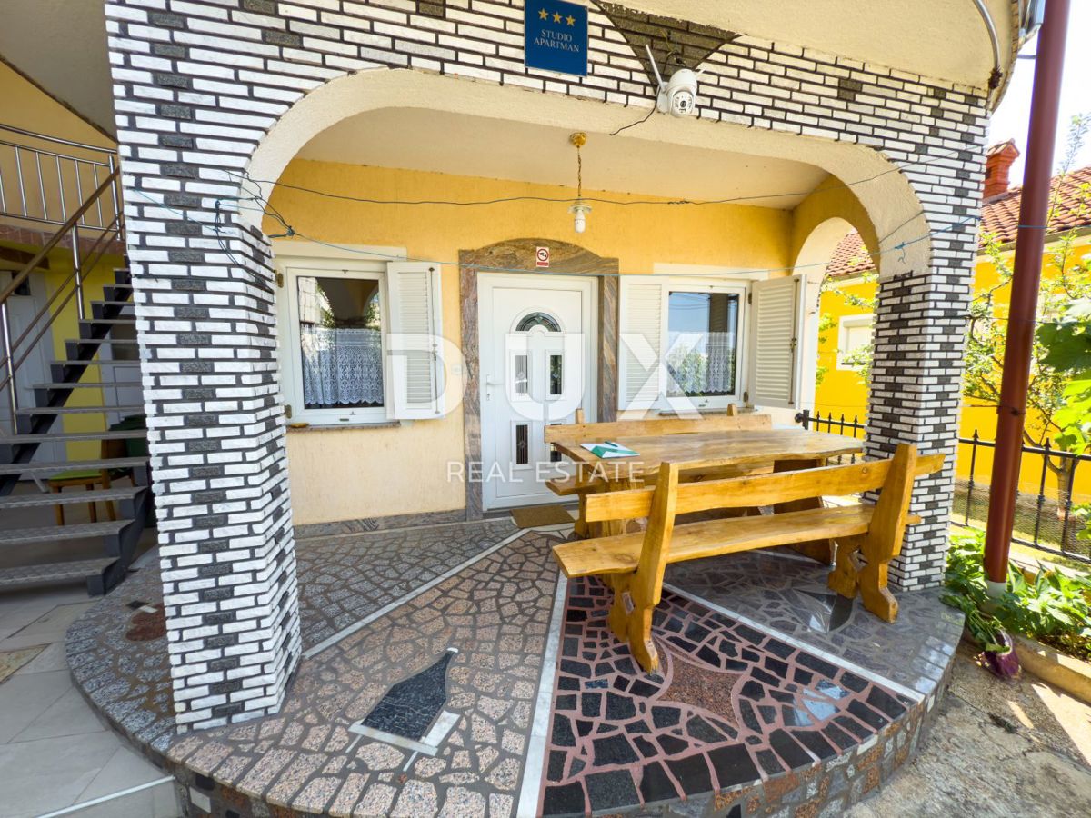 NOVI VINODOLSKI - Casa di qualità con 4 appartamenti vicino al centro
