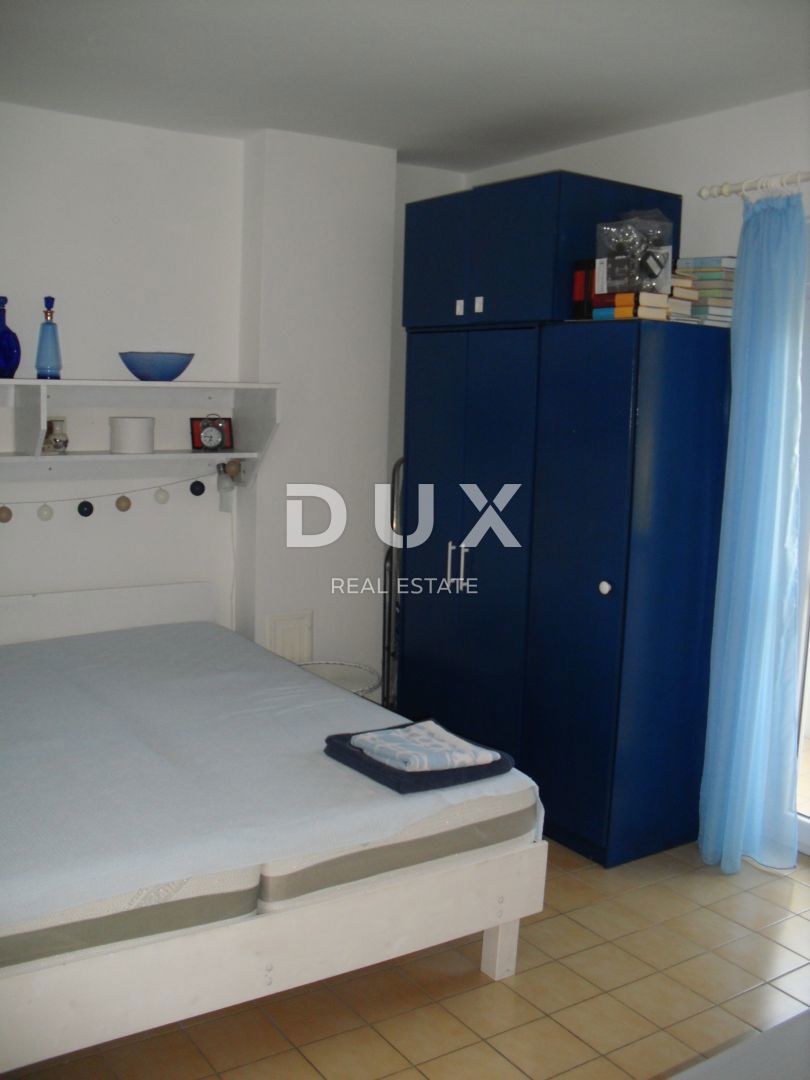 CITTÀ DI KRK - Appartamento 126 m2 con vista e 200 m dal mare