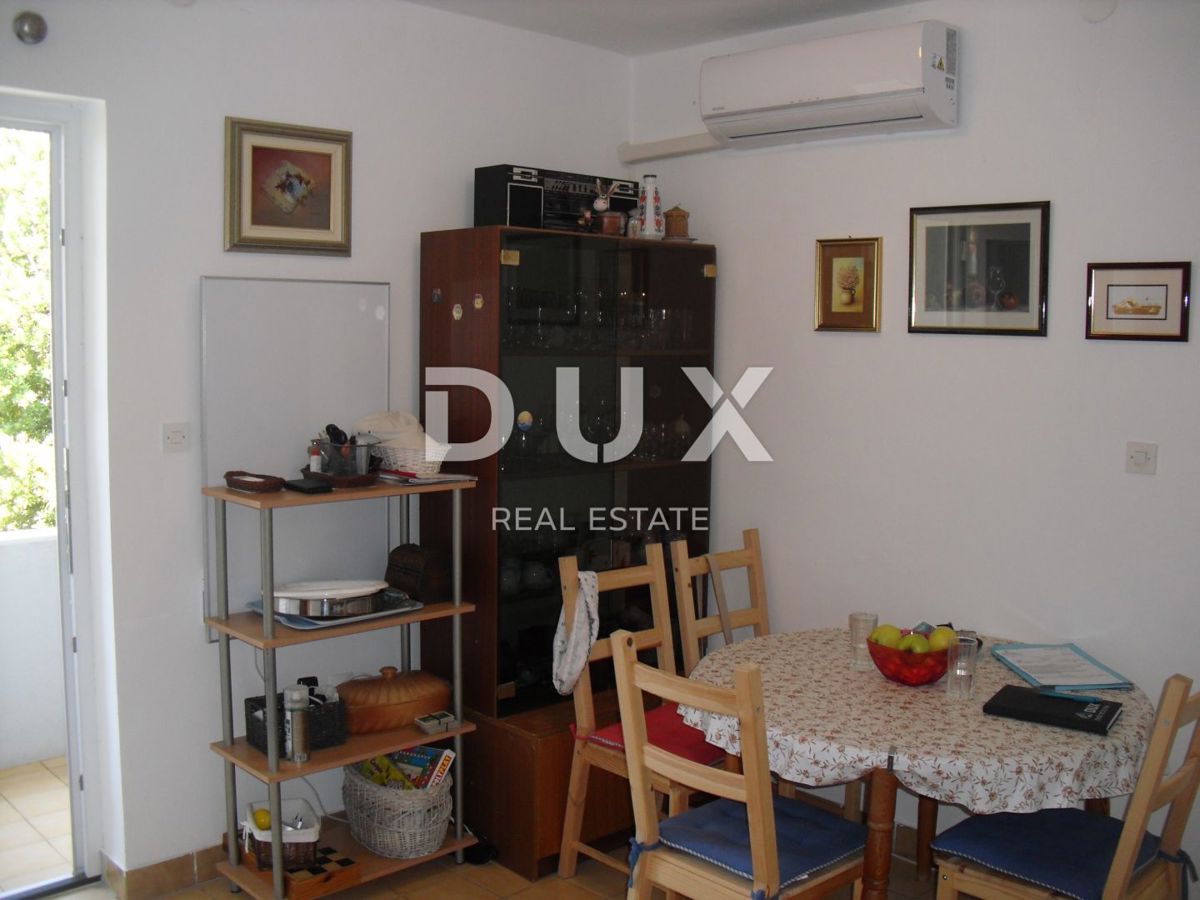 CITTÀ DI KRK - Appartamento 126 m2 con vista e 200 m dal mare