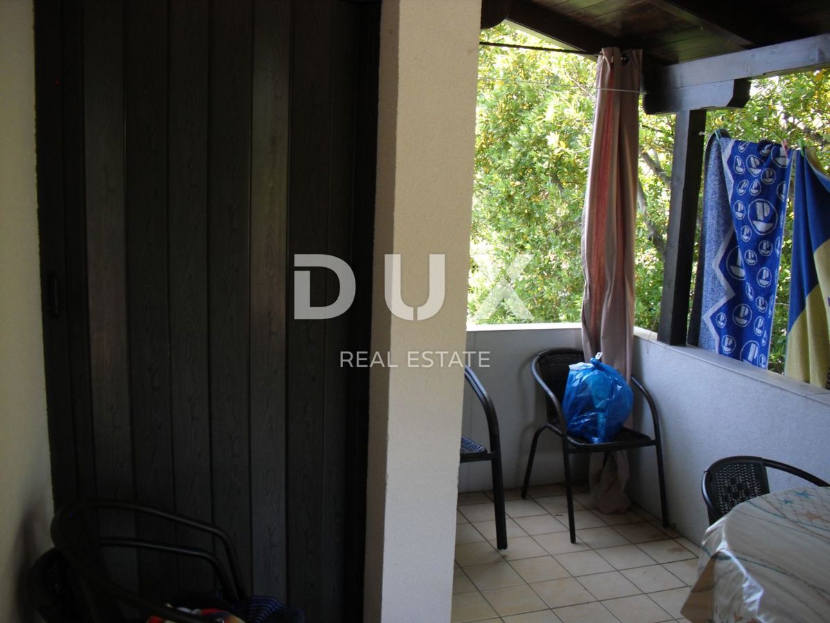 CITTÀ DI KRK - Appartamento 126 m2 con vista e 200 m dal mare