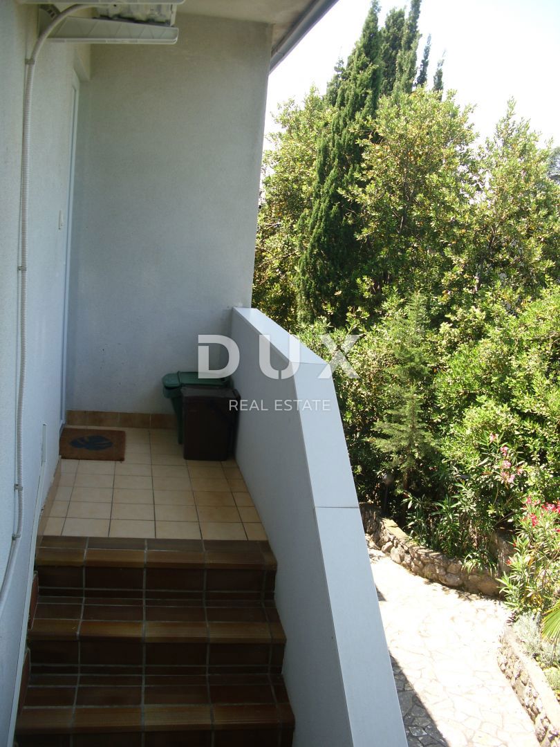 CITTÀ DI KRK - Appartamento 126 m2 con vista e 200 m dal mare
