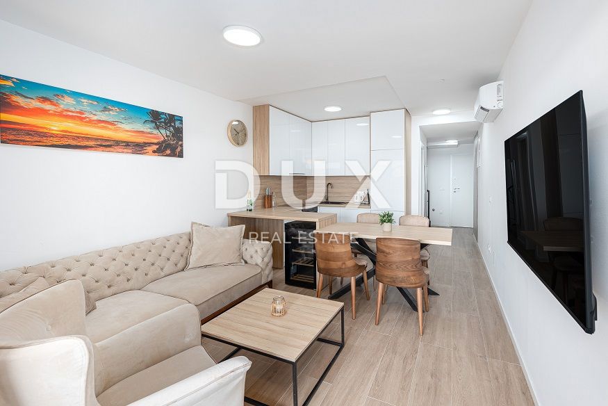 ISOLA DI PAG, POVLJANA - Appartamento duplex 83m2, 1a fila al mare
