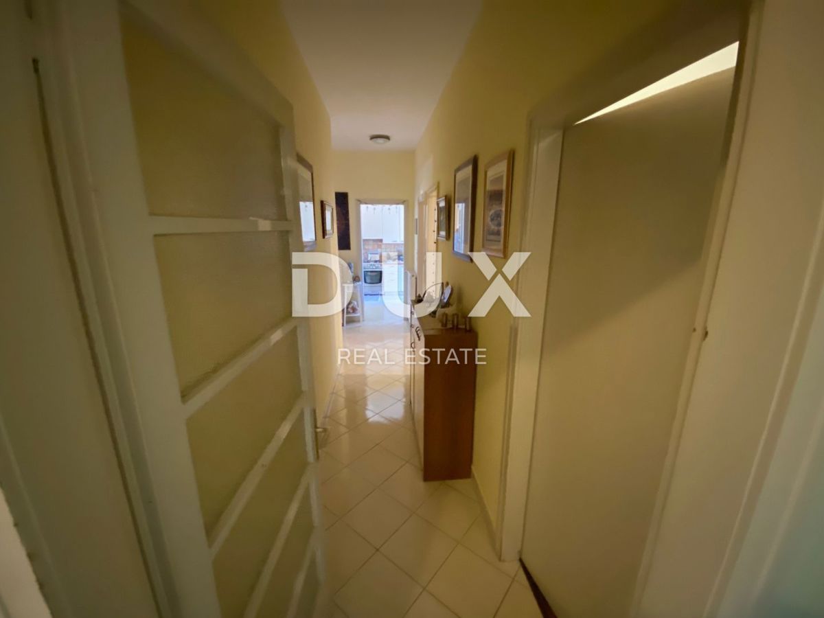 RIJEKA, ŠKURINJE - appartamento 100 m2 con vista mare, 3 camere da letto + bagno, 2 balconi! OPPORTUNITÀ!