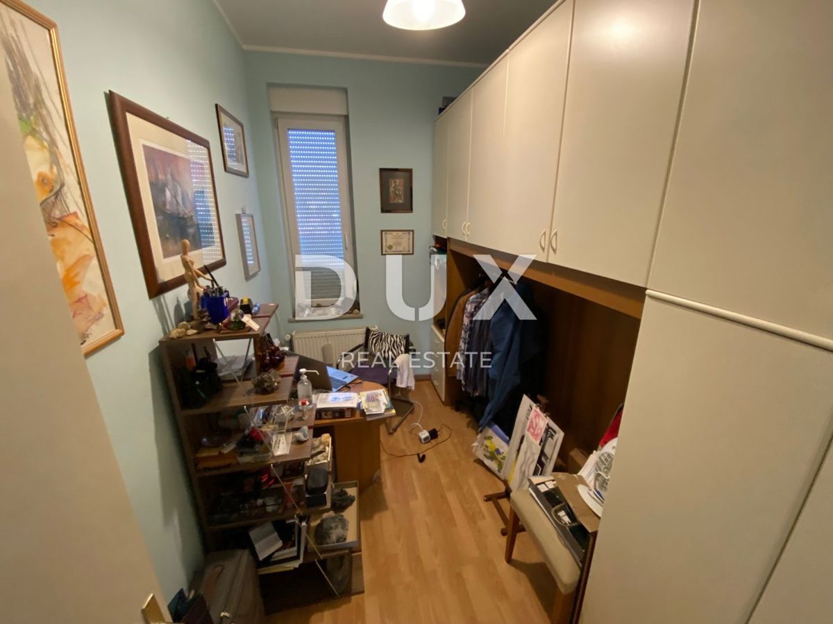 RIJEKA, ŠKURINJE - appartamento 100 m2 con vista mare, 3 camere da letto + bagno, 2 balconi! OPPORTUNITÀ!