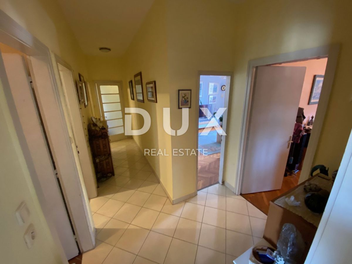 RIJEKA, ŠKURINJE - appartamento 100 m2 con vista mare, 3 camere da letto + bagno, 2 balconi! OPPORTUNITÀ!
