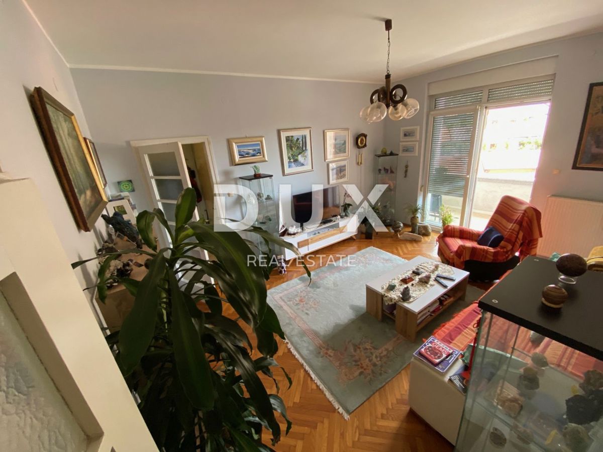 RIJEKA, ŠKURINJE - appartamento 100 m2 con vista mare, 3 camere da letto + bagno, 2 balconi! OPPORTUNITÀ!