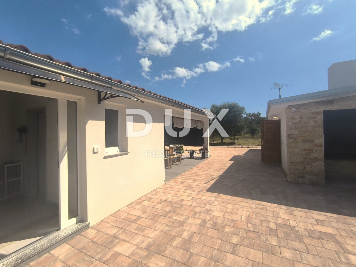 ISTRIA, ŠIŠAN - Casa a un piano in posizione perfetta, 100 m2 - VICINO AL MARE!!