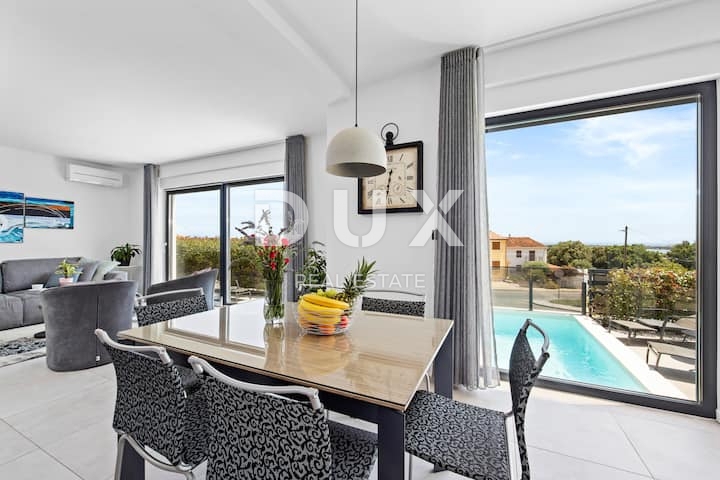 ISTRIA, LIŽNJAN - Villa moderna con piscina e vista panoramica sul mare, a soli 500 metri dalle spiagge 