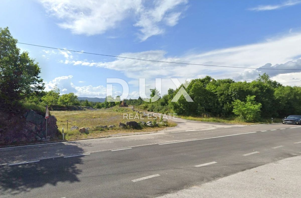MATULJI, PERMANI - Terreno edificabile di 8000 m2 nella zona di lavoro per un magazzino/capannone, ZONA M