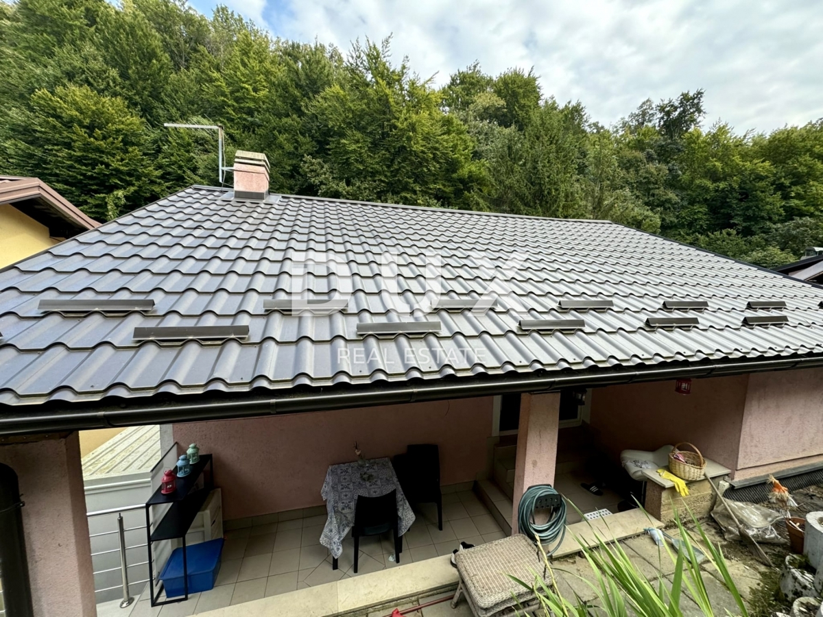 ZAGABRIA, ČRNOMEREC - Spaziosa casa su tre piani con garage!