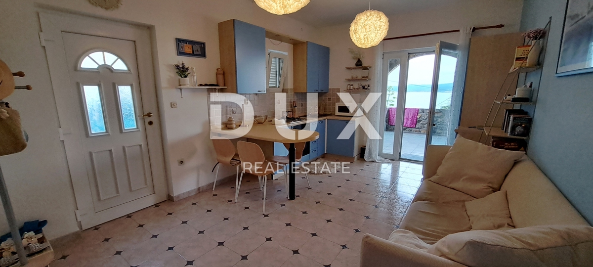CRIKVENICA - Casa indipendente di 300 m2, a soli 100 m dal mare