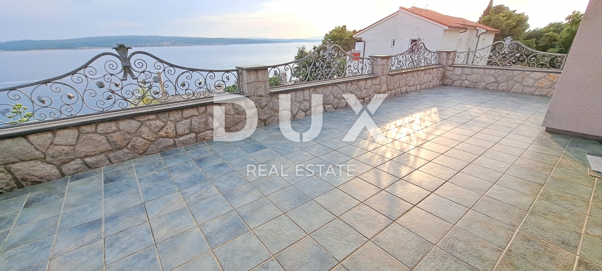 CRIKVENICA - Casa indipendente di 300 m2, a soli 100 m dal mare