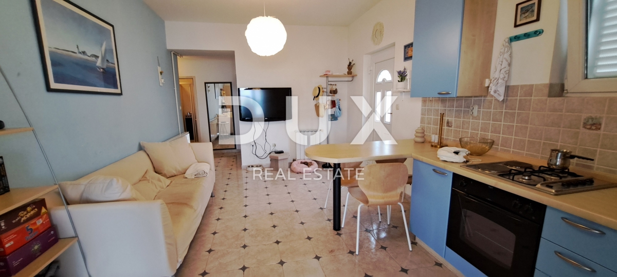 CRIKVENICA - Casa indipendente di 300 m2, a soli 100 m dal mare