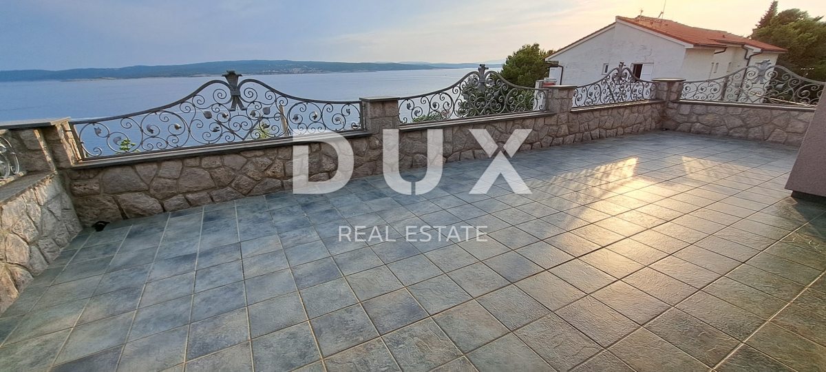 CRIKVENICA - Casa indipendente di 300 m2, a soli 100 m dal mare