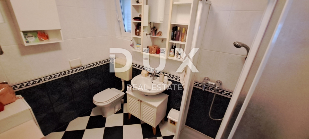 CRIKVENICA - Casa indipendente di 300 m2, a soli 100 m dal mare