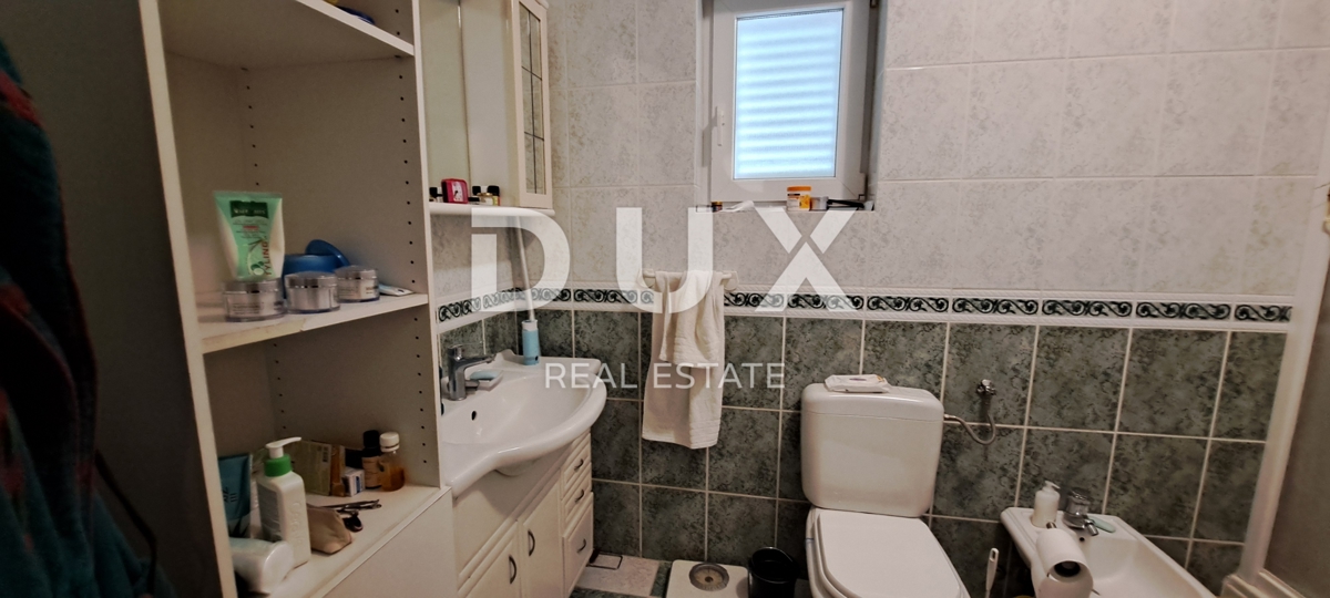 CRIKVENICA - Casa indipendente di 300 m2, a soli 100 m dal mare