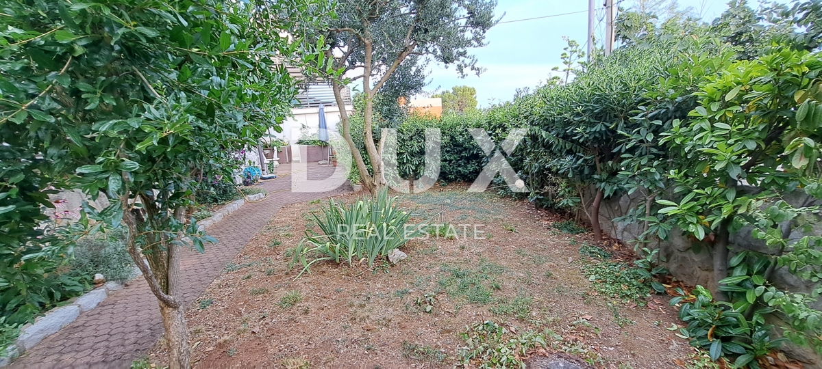 CRIKVENICA - Casa indipendente di 300 m2, a soli 100 m dal mare