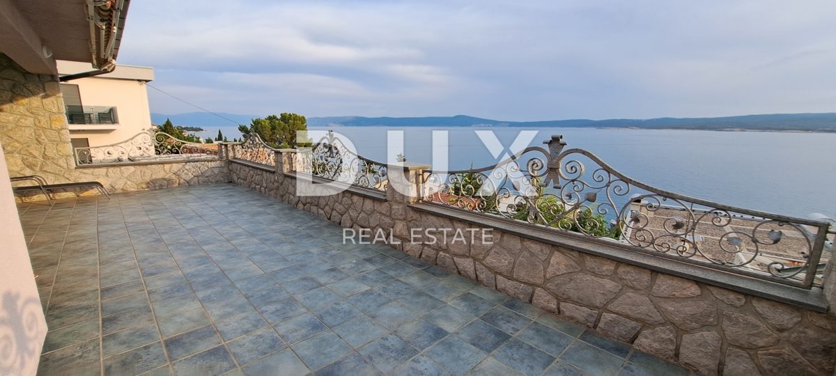 CRIKVENICA - Casa indipendente di 300 m2, a soli 100 m dal mare