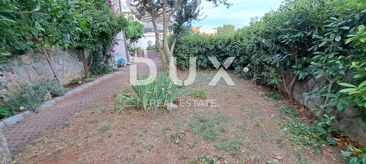 CRIKVENICA - Casa indipendente di 300 m2, a soli 100 m dal mare